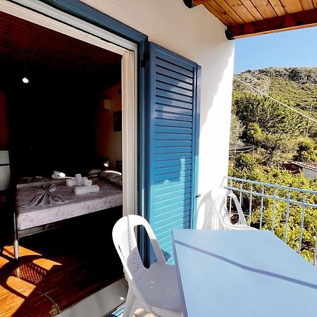 Sea Horizon House Alexis Hotel Himarë Eksteriør billede
